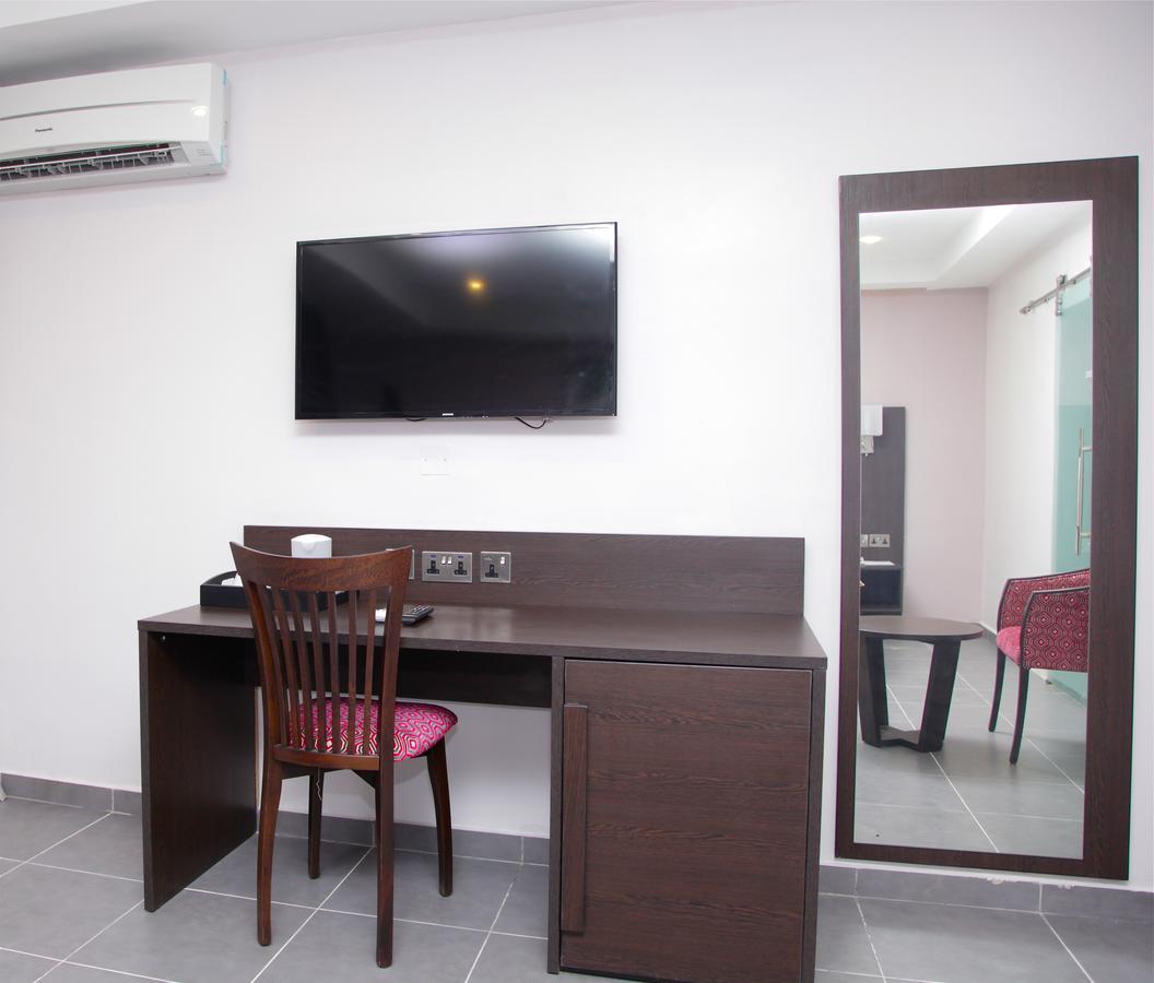 เดอะ นุก โฮเต็ล Hotel ลากอส ภายนอก รูปภาพ