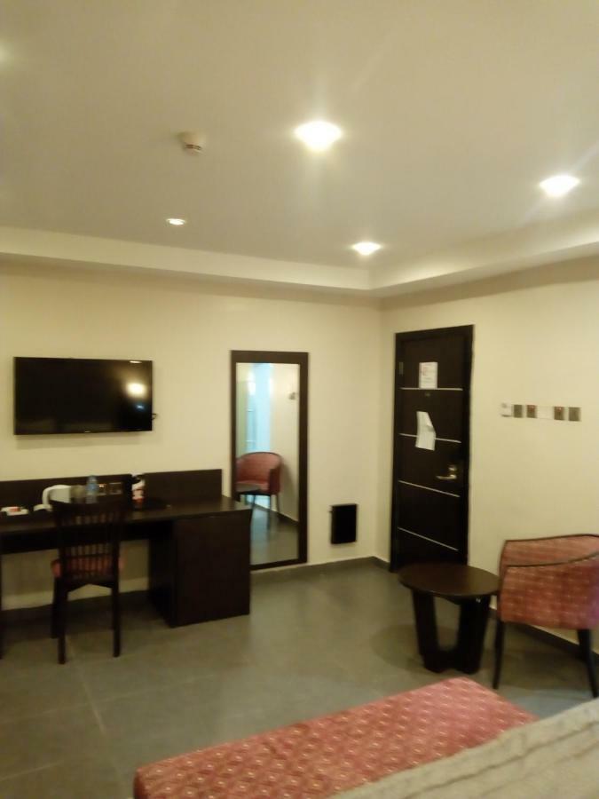 เดอะ นุก โฮเต็ล Hotel ลากอส ภายนอก รูปภาพ